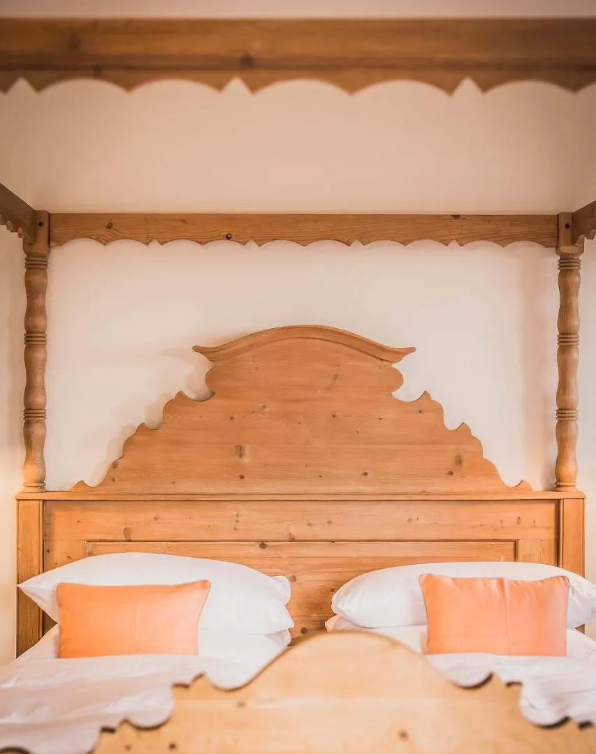 Guest house Berghotel Altes Wallberghaus Rottach-Egern